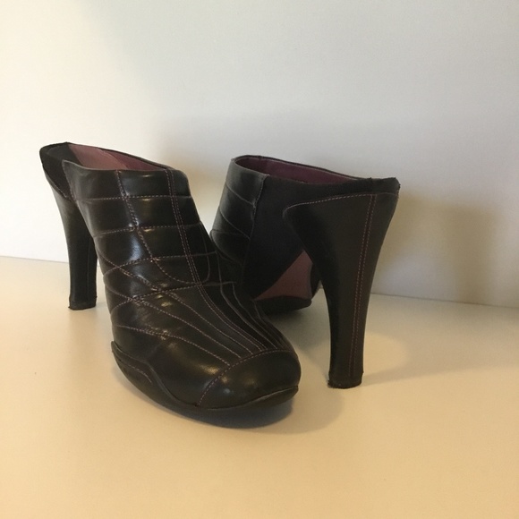 Cole Haan Shoes - Cole Haan leather mules